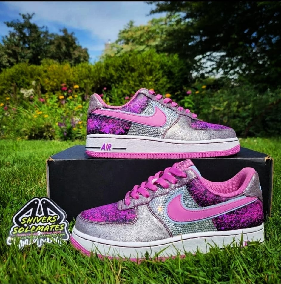 Purple glitter nike on sale shoes